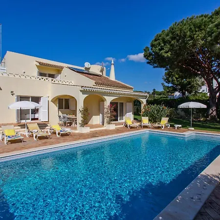 Beach Villa Casa De Amanha 450 Mts To The Beach With Beautiful Garden And Heated Saltwater Pool Albufeira Exterior photo