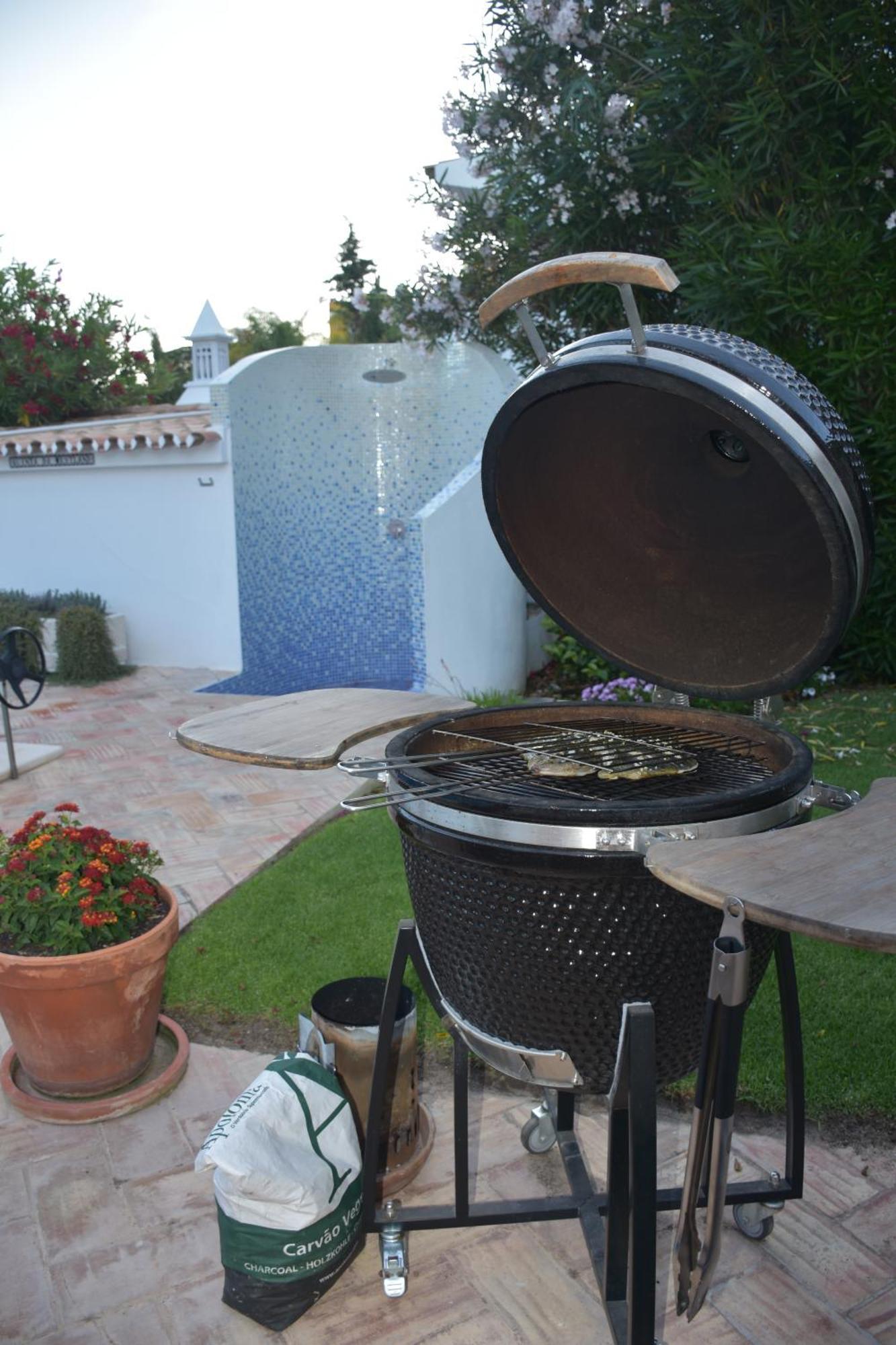 Villa Casa De Amanha 450 Mts To The With Beautiful Garden And Heated Saltwater Pool Albufeira