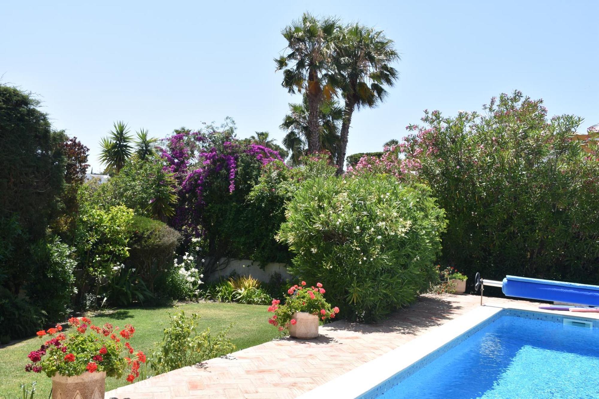 Casa De Amanha 450 Mts To The With Beautiful Garden And Heated Saltwater Pool Villa *