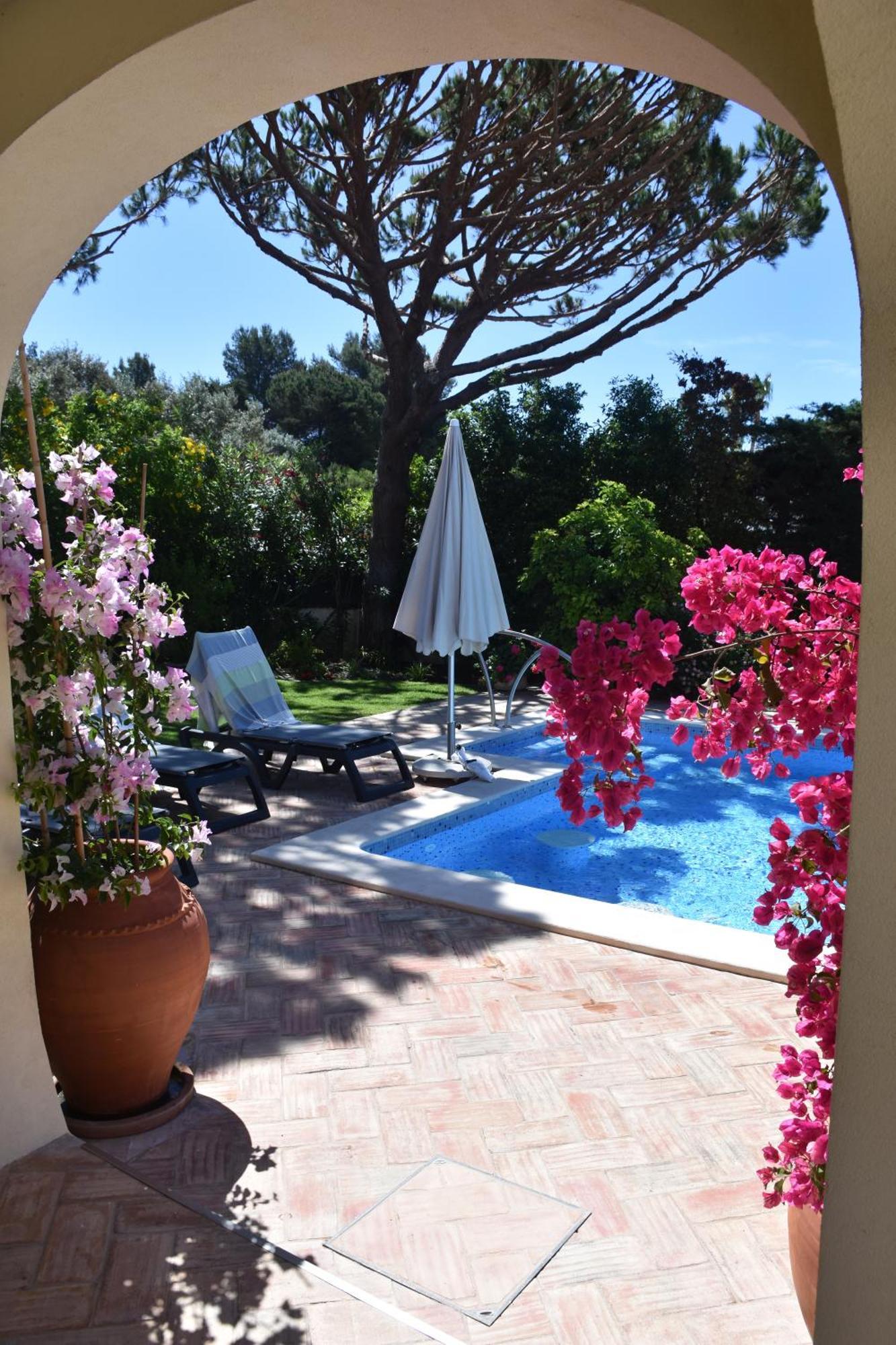 Casa De Amanha 450 Mts To The With Beautiful Garden And Heated Saltwater Pool * Albufeira
