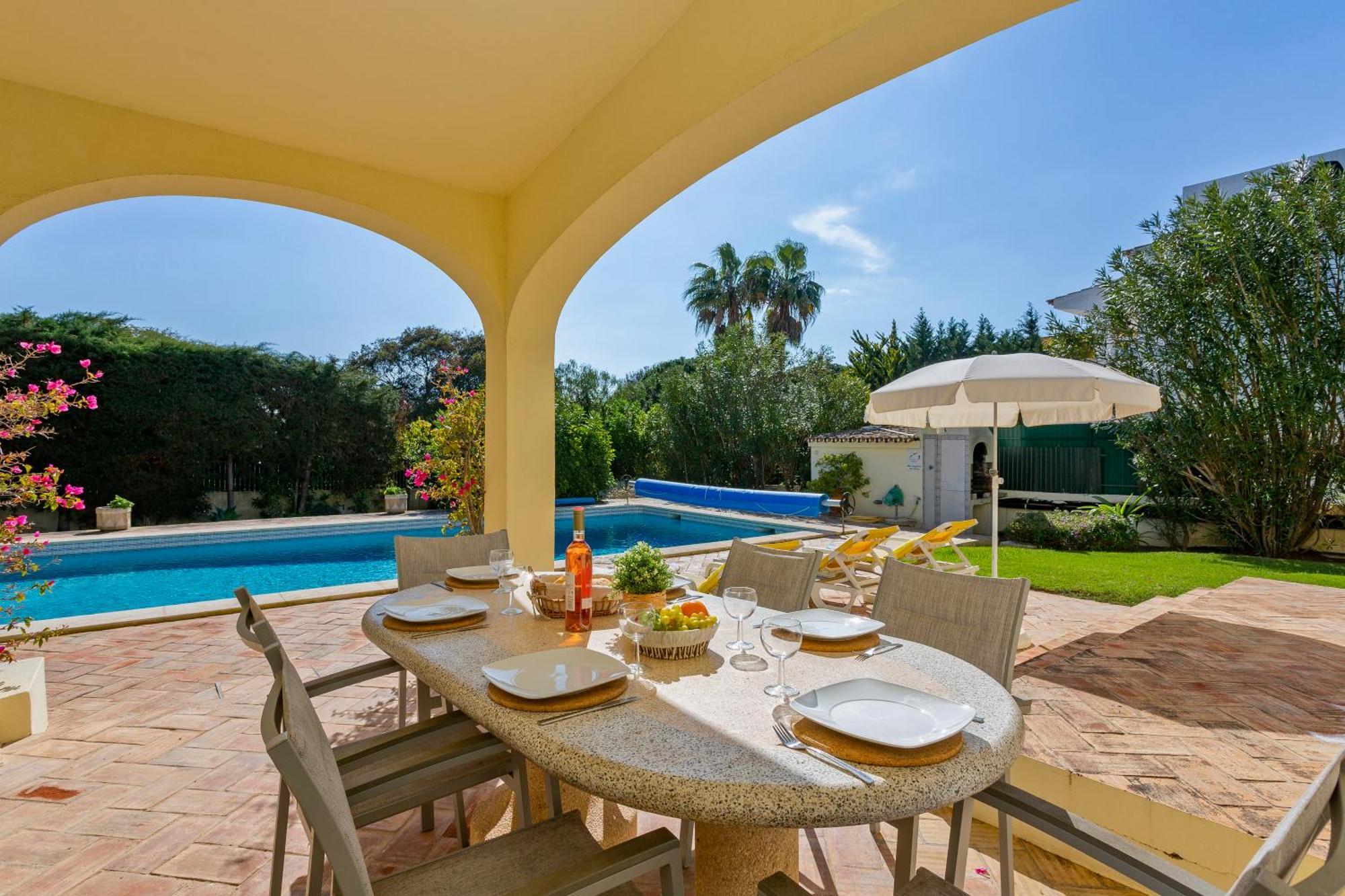 Casa De Amanha 450 Mts To The With Beautiful Garden And Heated Saltwater Pool * Albufeira
